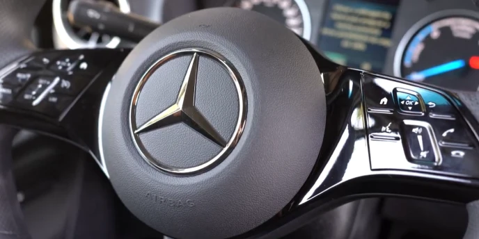 Mercedes-04.webp